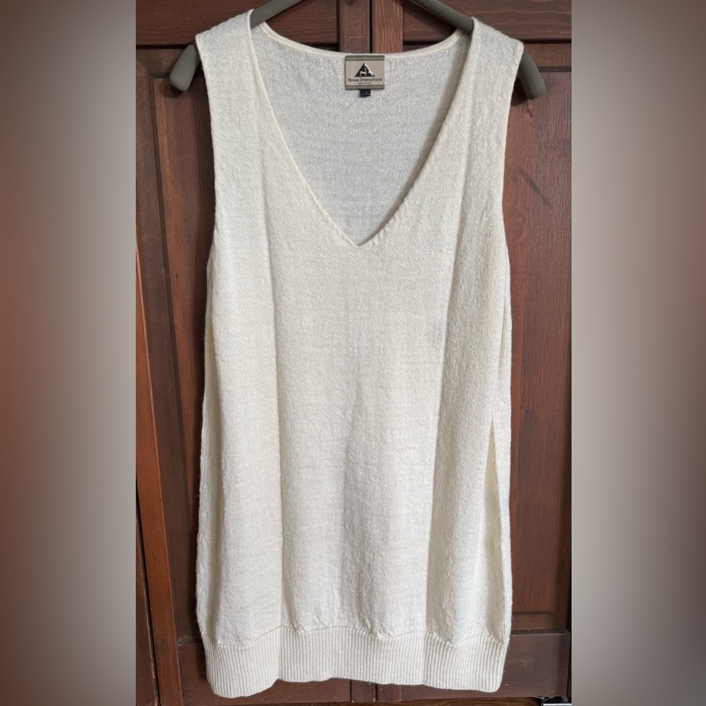 Cream Sleeveless V-Neck Tunic